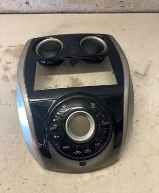Nissan Note (E12) Climate control unit 275003VV3A E9B35062
