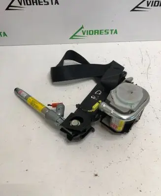 Nissan Note (E11) Front seatbelt