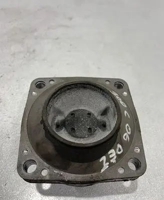 Chrysler 300 - 300C Gearbox mount 30184L