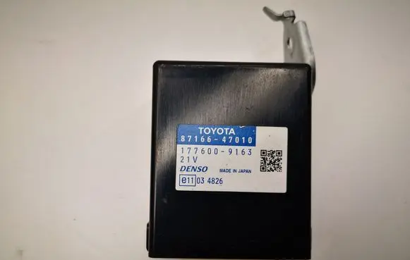 Toyota Prius (XW30) Sunroof control unit/module 8716647010 1776009163