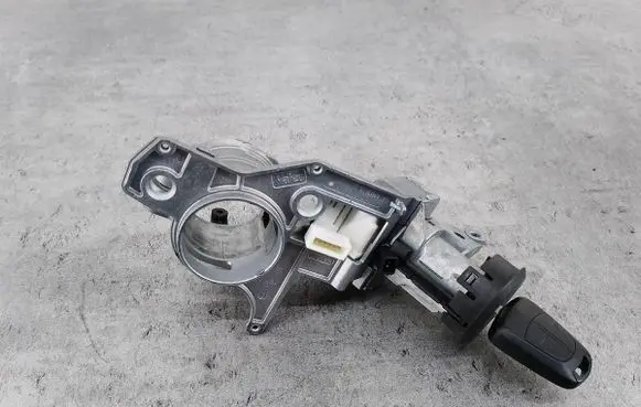 Opel Astra H Ignition lock 2421430