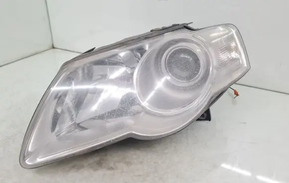 Volkswagen PASSAT B6 Headlight/headlamp 3C0941005Q