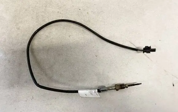 Mercedes-Benz E W210 Exhaust gas temperature sensor 8514929