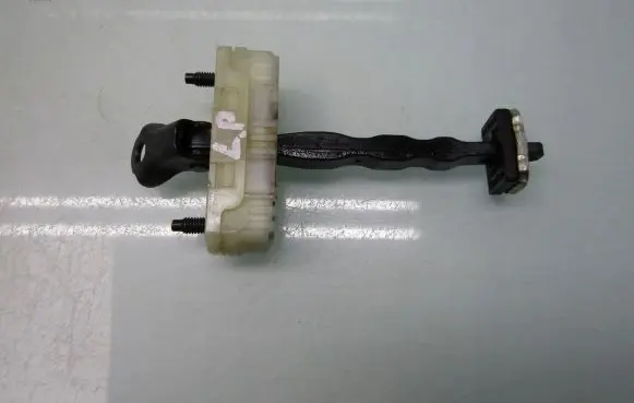 Hyundai Bayon Front door check strap stopper