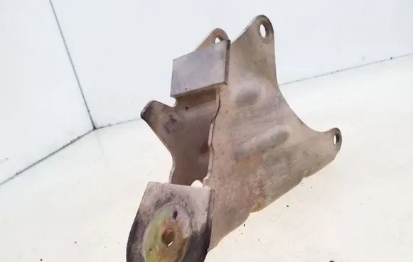 Volkswagen Golf II Engine mounting bracket
