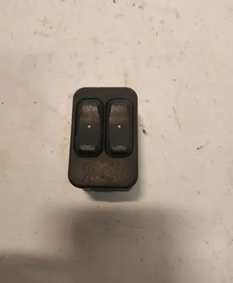 Opel Zafira A Electric window control switch 90561088