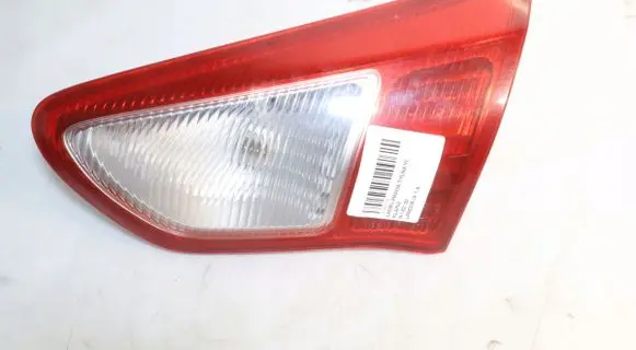 Mitsubishi Lancer X Third/center stoplight