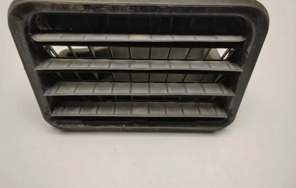 Mercedes-Benz C W205 Fender grill A1668301042