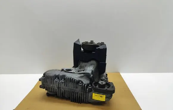 BMW 5 E60 E61 Gearbox transfer box case 7552701 755270103 137744