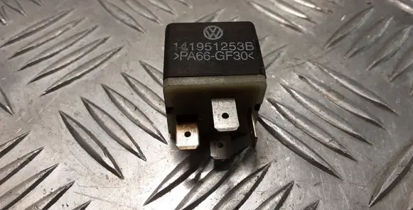 Audi A6 S6 C5 4B Other relay 141951253B