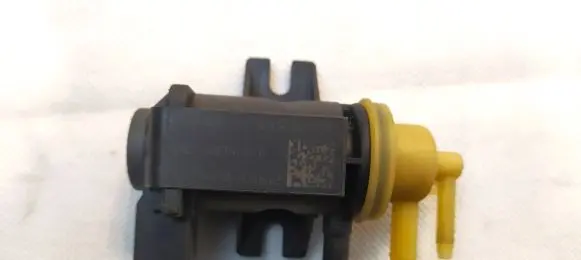 Volkswagen Golf VII Turbo solenoid valve 1K0906627B 4011464A 041306842