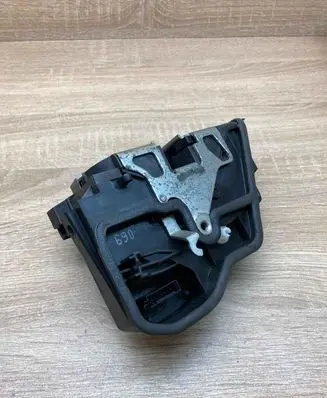 BMW 1 E81 E87 Rear door lock 7167069
