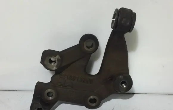 Peugeot Boxer Engine mounting bracket 9818013280