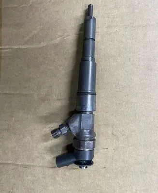 BMW 5 E60 E61 Fuel injector 0445110209 7794435