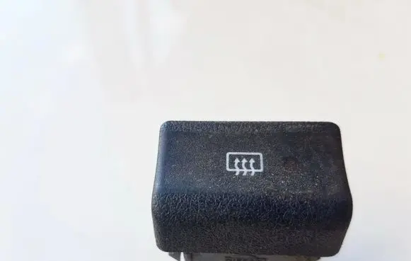 Nissan Sunny Windscreen/window heater switch