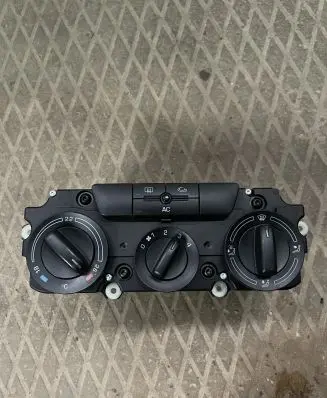 Skoda Octavia Mk2 (1Z) Climate control unit 74358120 05S17A2