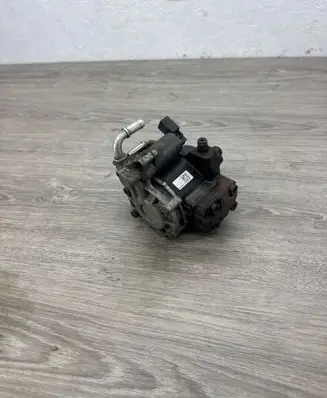 Volkswagen Polo V 6R Fuel injection high pressure pump 03L130755E 110511113437