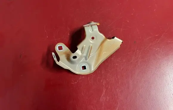 BMW X1 U11 Fender mounting bracket 9883408