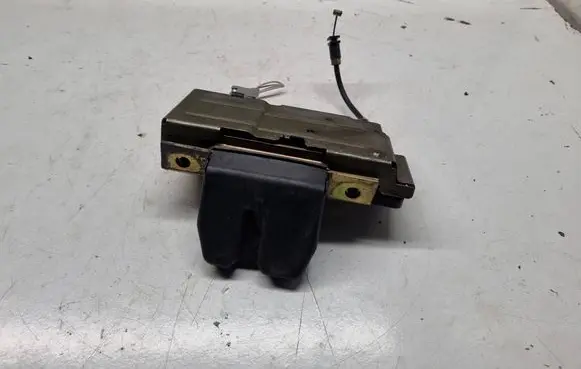 Volvo XC90 Tailgate/trunk/boot lock/catch/latch 30649103