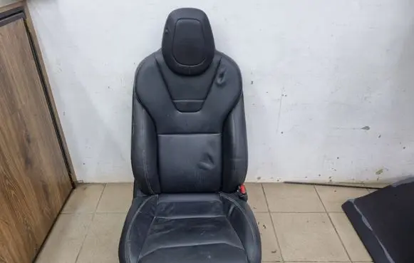 Tesla Model X Front passenger seat 11150341 AG1273482044P