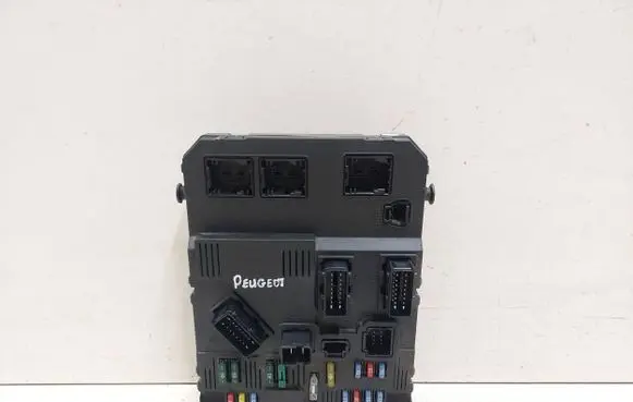 Peugeot 407 Comfort/convenience module 9655708480 S120104600