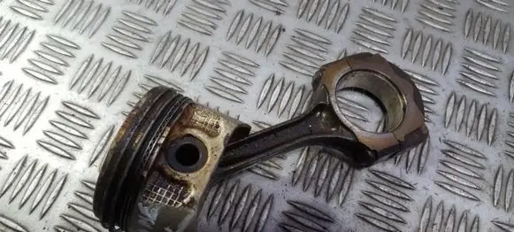 Renault Megane I Piston with connecting rod