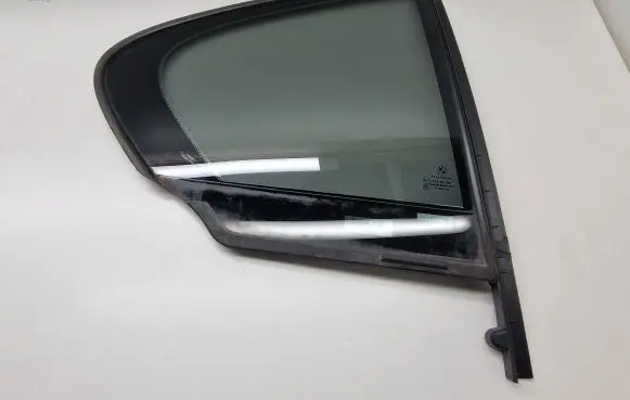 BMW 5 F10 F11 Rear vent window glass 43R001582 E000199 DOT682M3240AS2
