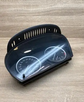 BMW 5 E60 E61 Speedometer (instrument cluster) 6937618 110080213