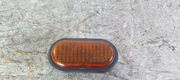 Renault Trafic II (X83) Front fender indicator light 8200194580 6R0142789