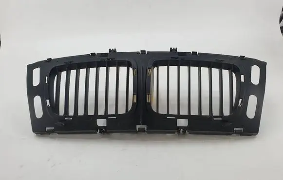 BMW 5 E34 Front grill 8148727