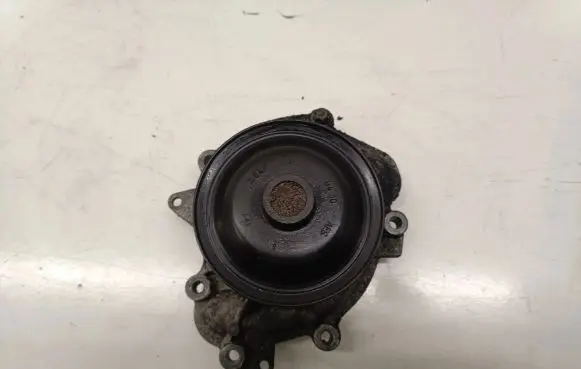 Mercedes-Benz E W212 Water pump A6422020410