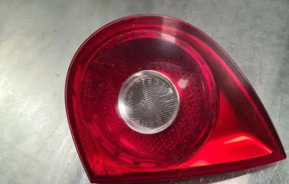 Volkswagen Golf IV Tailgate rear/tail lights 1K6945094E