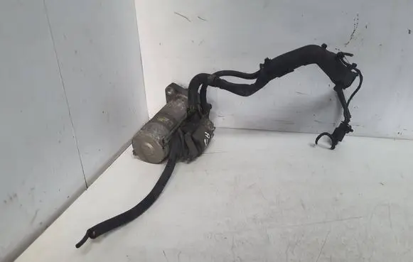 Audi A8 S8 D3 4E Starter motor 077911023J 1848SG D7GS17
