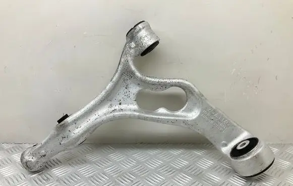 Volkswagen Touareg II Front lower control arm/wishbone