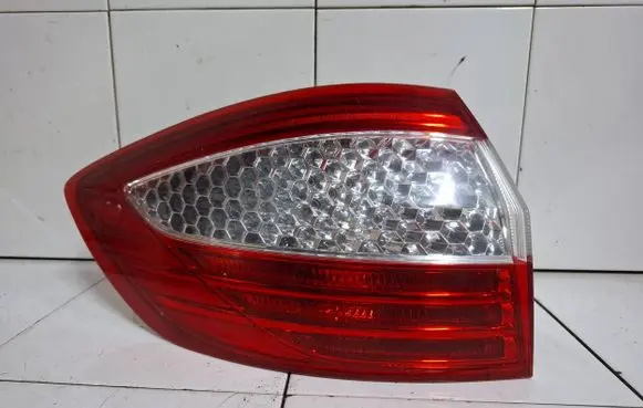 Ford Mondeo MK IV Rear/tail lights 7S7113405B 0374D