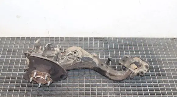 Nissan X-Trail T32 Rear wheel hub