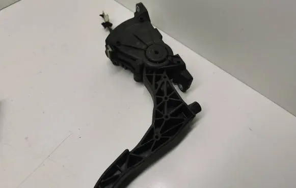 Skoda Octavia Mk1 (1U) Accelerator throttle pedal 6Q1721503B 6PV00849501