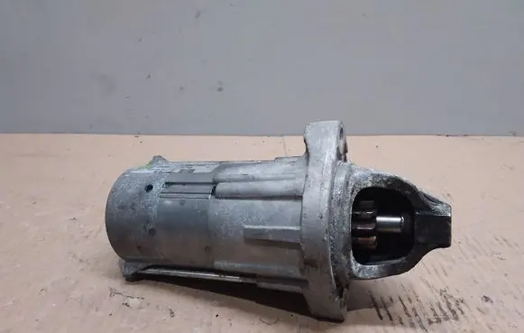 BMW 5 E60 E61 Starter motor 7787354