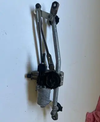 KIA Niro Front wiper linkage and motor