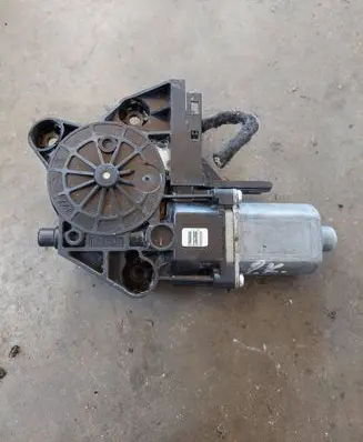 Ford Focus Front door window regulator motor 4M5T14A389