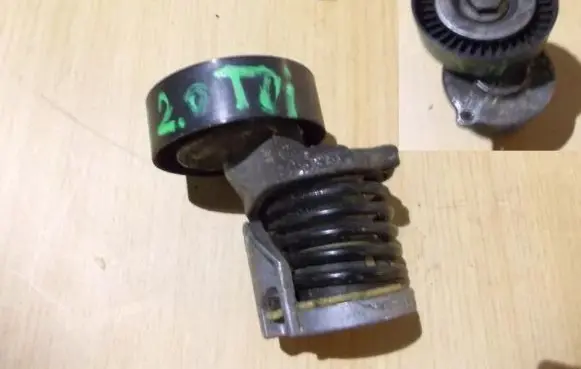 Volkswagen Sharan Alternator belt tensioner 