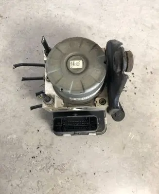 Volkswagen Transporter - Caravelle T6 ABS Pump 7E0614517M 7E0907379P