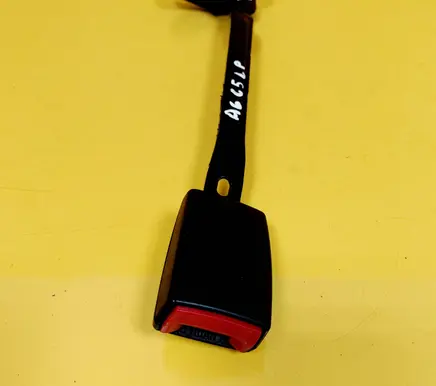 Audi A6 S6 C5 4B Front seatbelt buckle 4B0857755