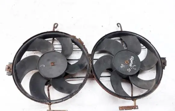 Renault Espace II Radiator cooling fan shroud