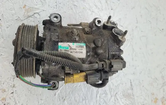Peugeot 5008 Air conditioning (A/C) compressor (pump) 9671451380