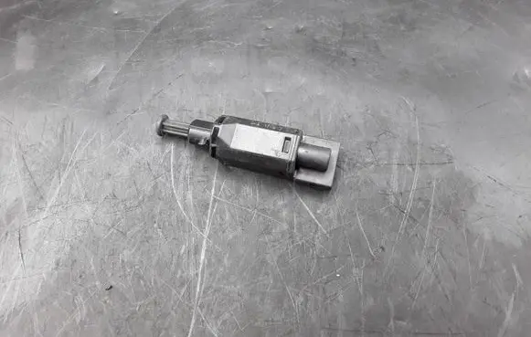 Clutch pedal sensor