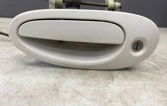 Chrysler Sebring (ST-22 - JR) Front door exterior handle 24737E