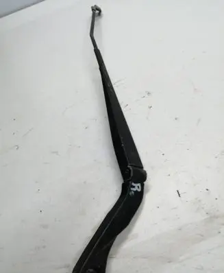 Front wiper blade arm
