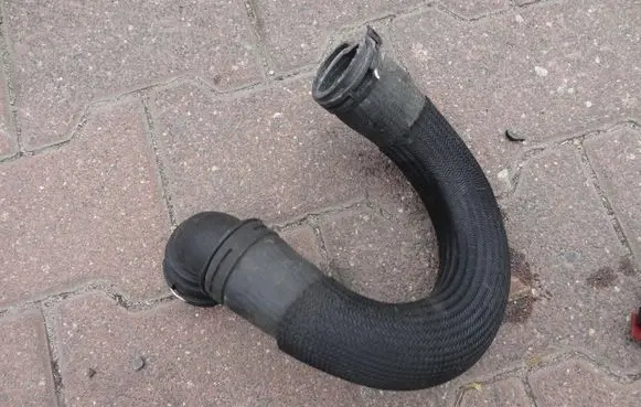 Opel Mokka Engine coolant pipe/hose XXXXXXXXXX