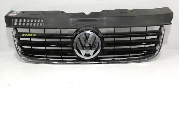 Volkswagen Multivan T5 Front bumper upper radiator grill 7h5807101